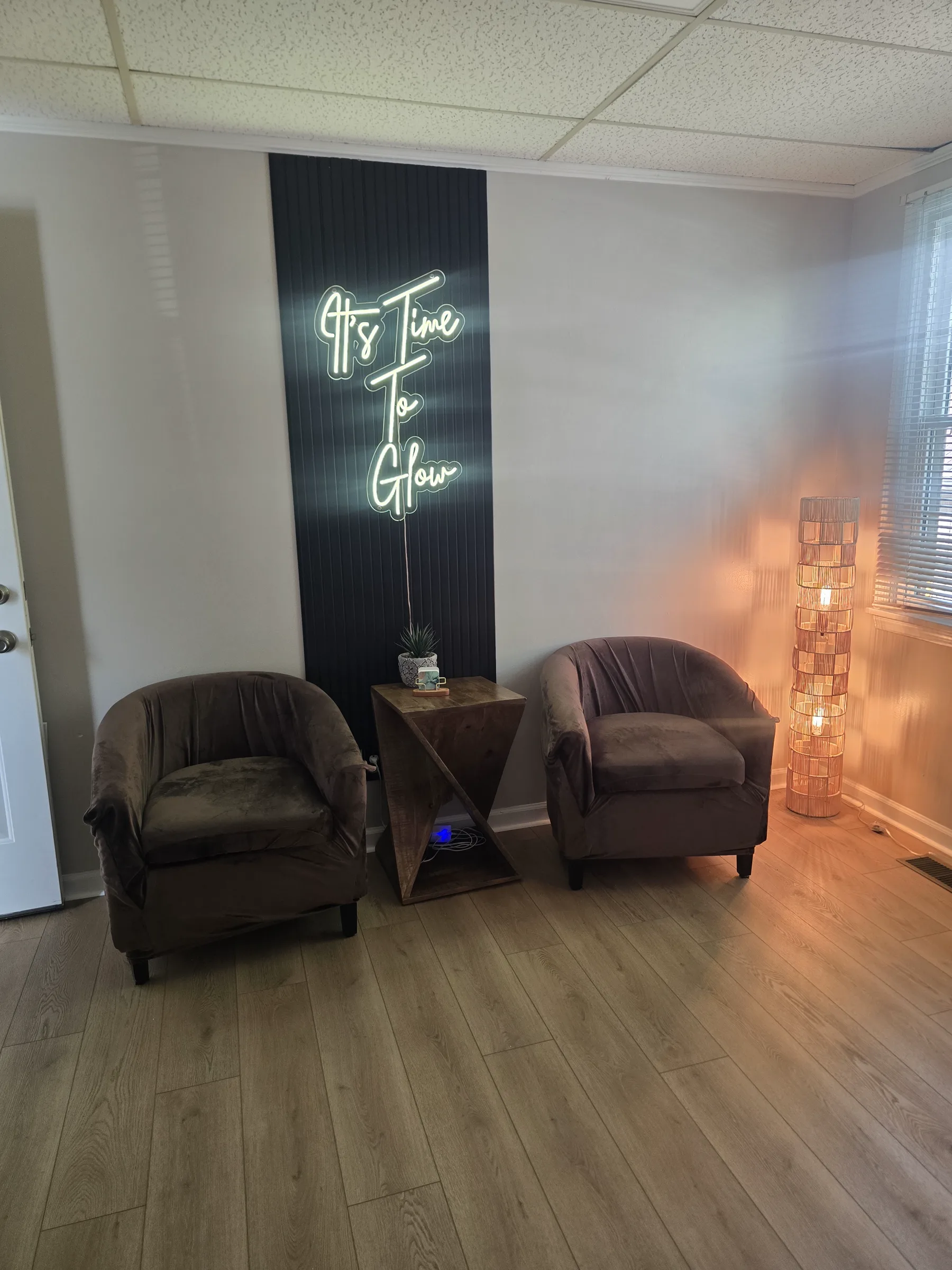The welcoming waiting room at Awakened Beauty in Centerville, Ohio